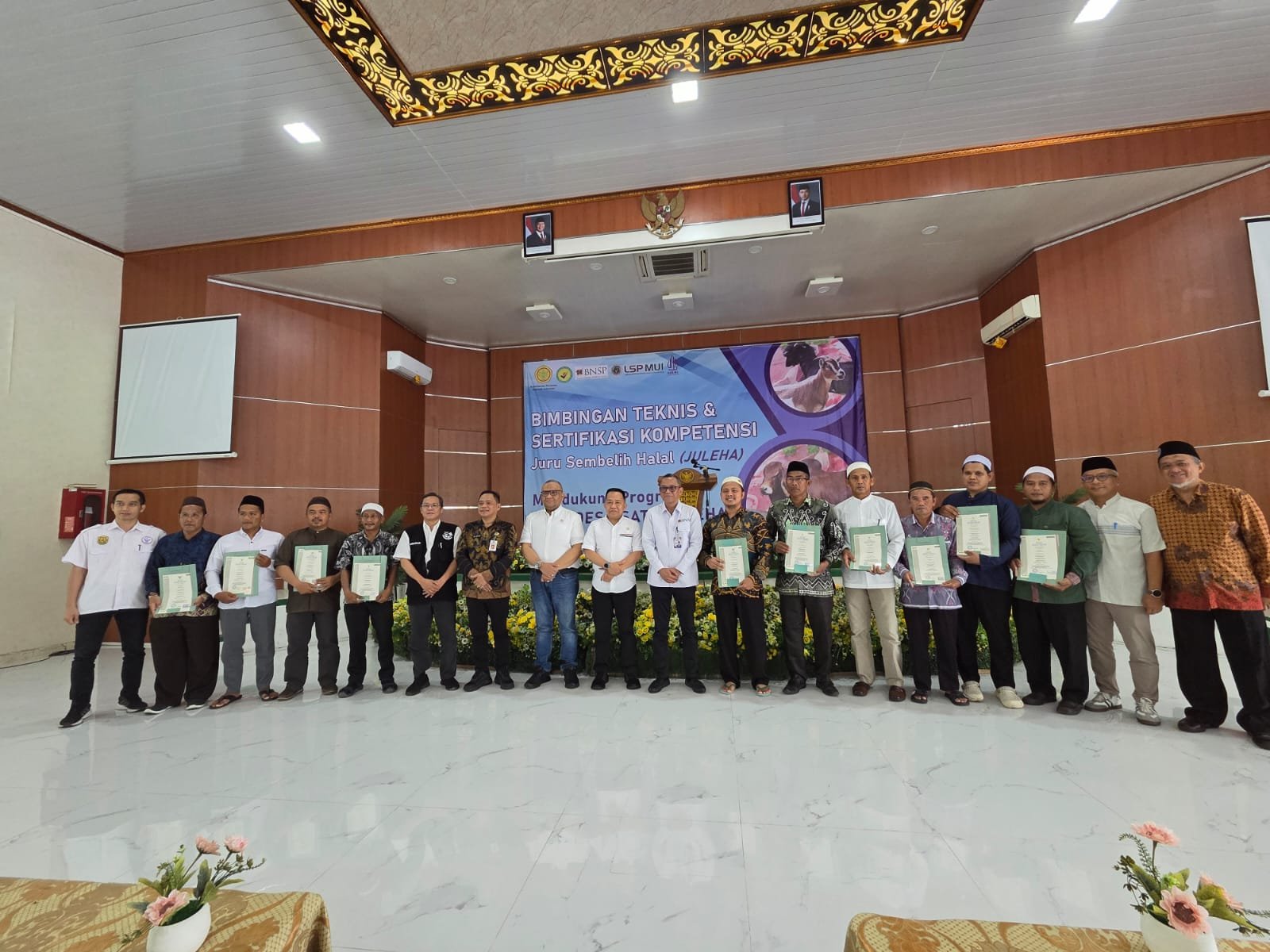 Ratusan Juleha Bersertifikat Kompetensi! LSP MUI Dukung Program 1 Desa 1 Juleha untuk Wujudkan Indonesia Halal